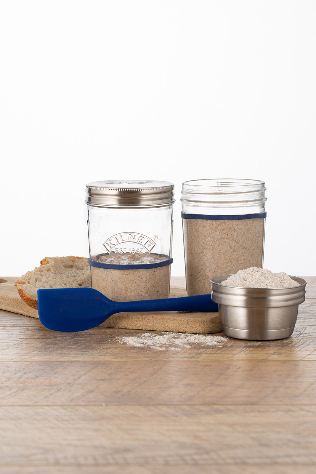 Kilner Sourdough Starter Set, 2 Glass Jars with Spatula and Measuring Markers