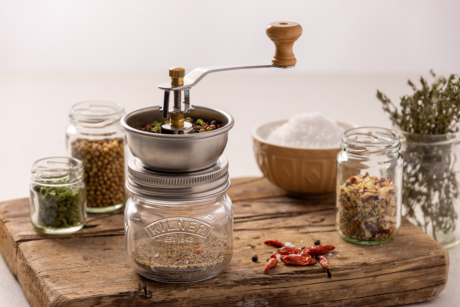 Kilner Seasoning Grinder, Refillable Glass Spice Mill with Stainless Steel Grinder