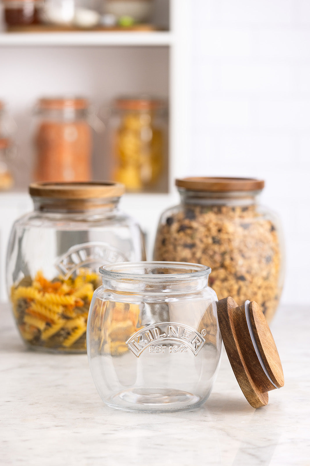 Kilner Universal Glass Storage Jar with Wooden Lid and Silicone Seal, 28.7 Ounce