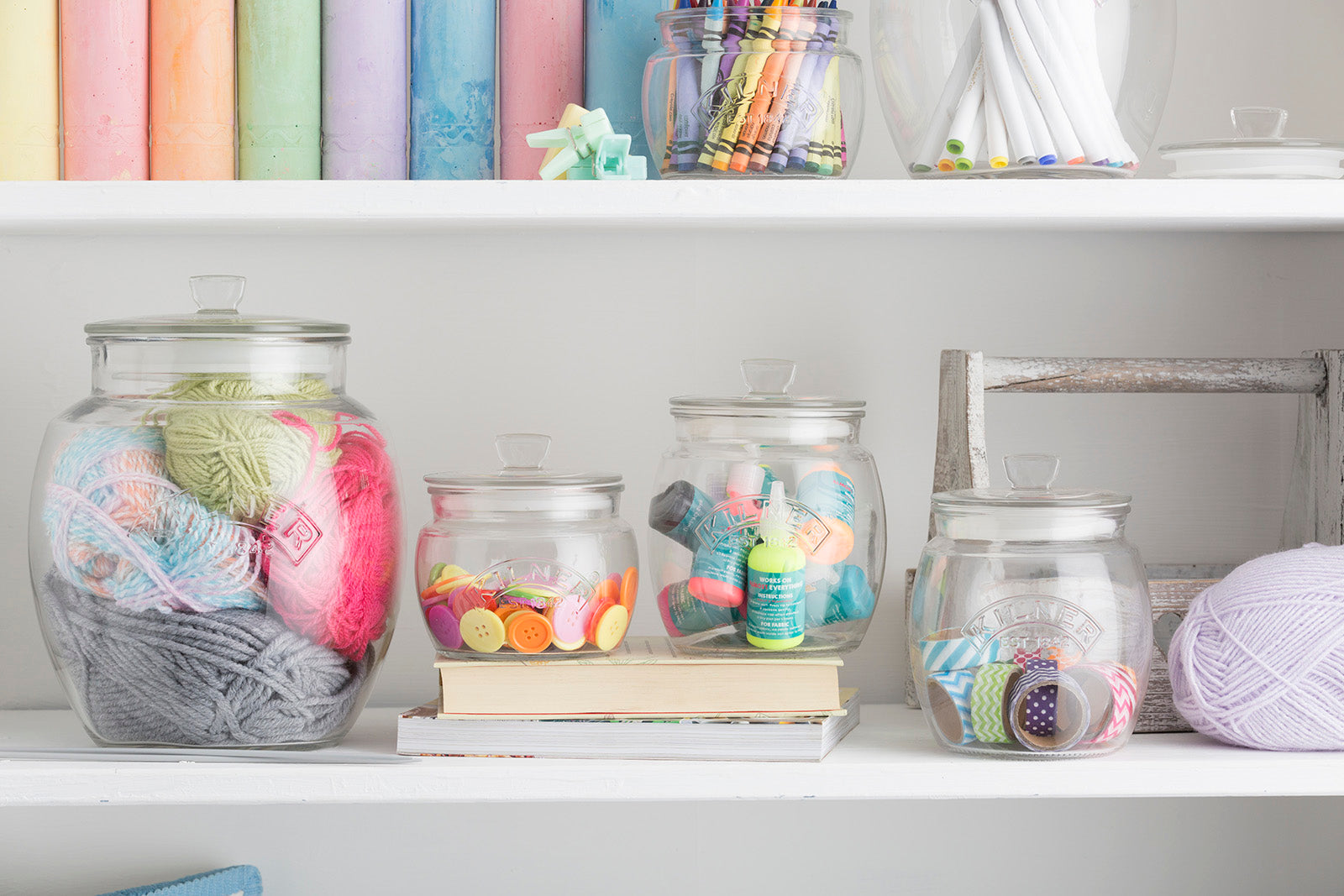 Kilner Universal Glass Storage Jar with Wooden Lid and Silicone Seal, 28.7 Ounce