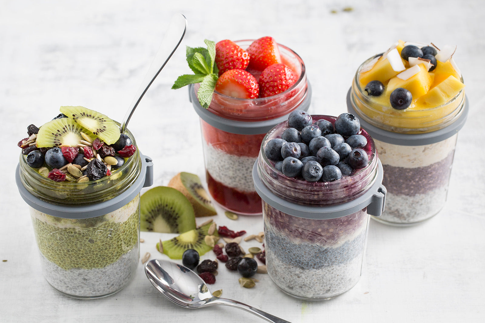 Kilner Parfait & Overnight Oats Jar Set, 350ml Glass Breakfast Jar with Spoon