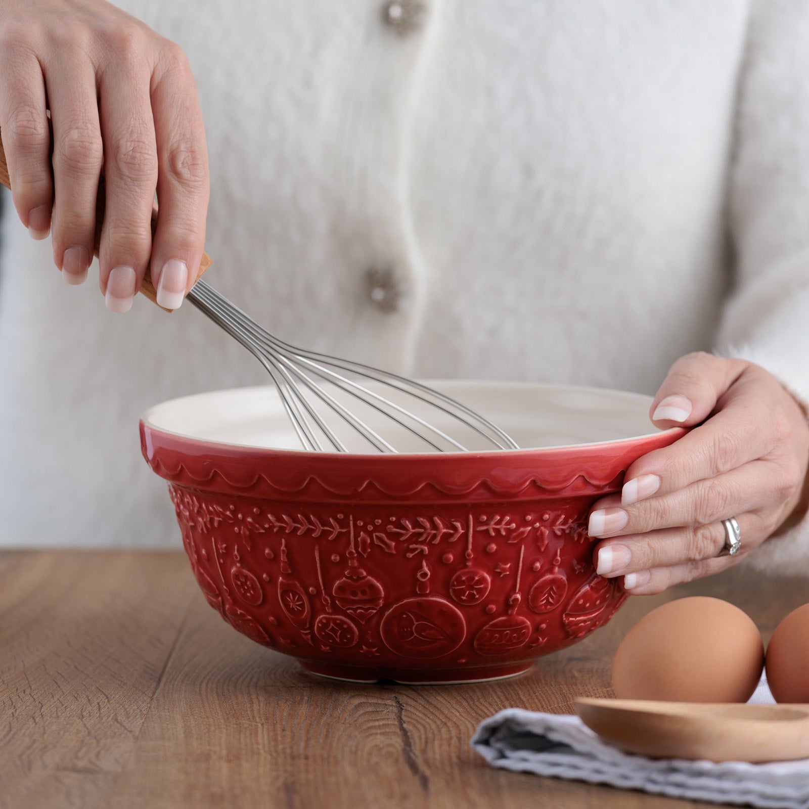 Mason Cash Deck The Halls Size 30 Red Mixing Bowl, 1.15 Quart