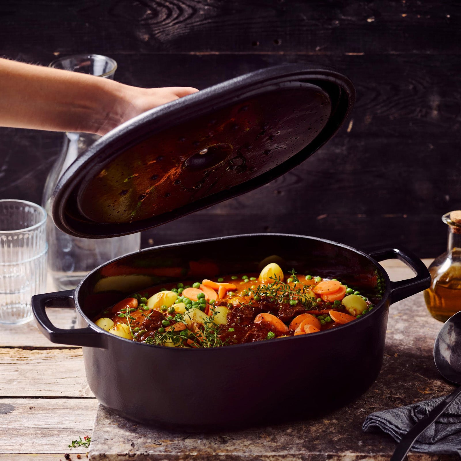 Alva Nori 5.8 Quart Enameled Oval Cast Iron Dutch Oven with Lid and Bronze Knob