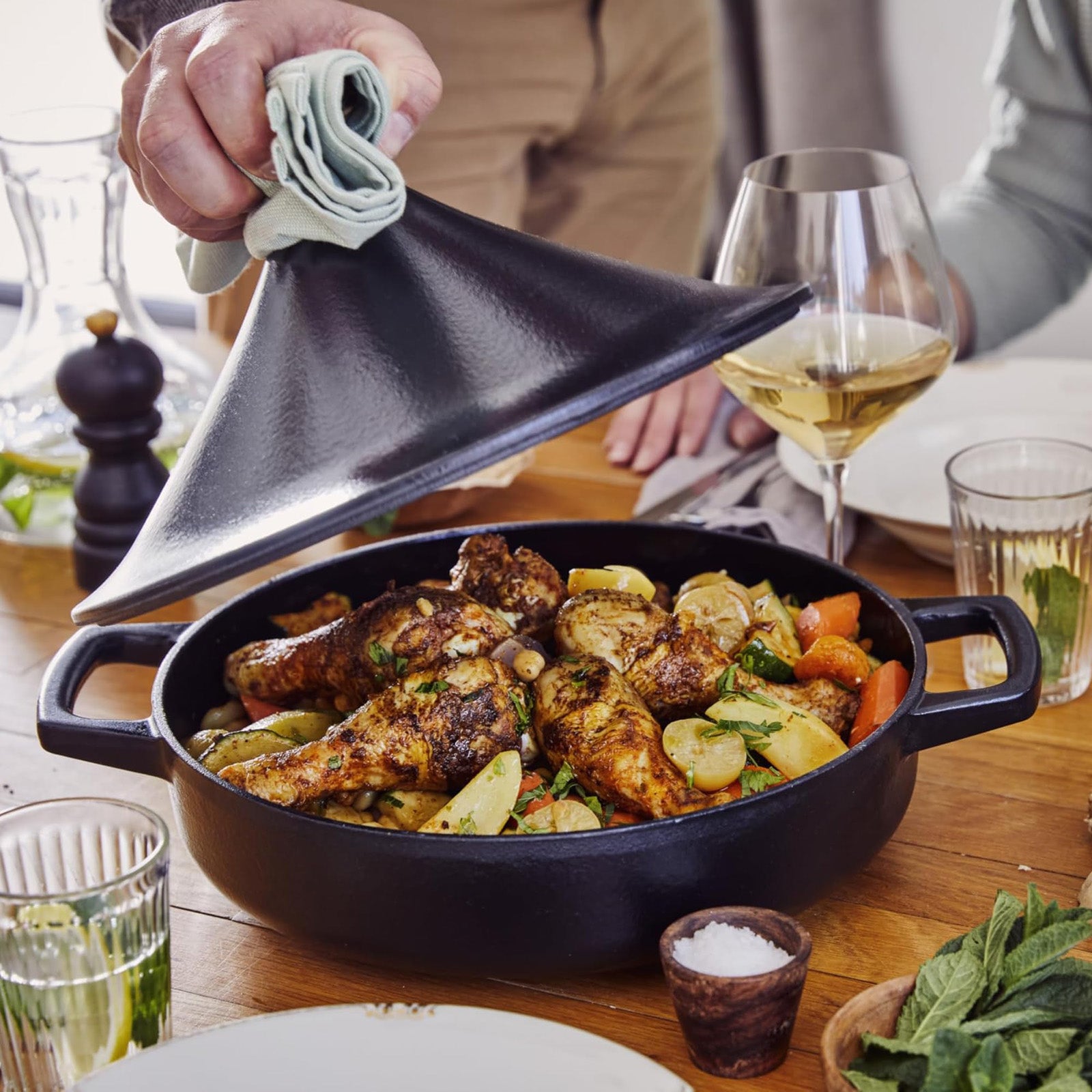 Alva Nori 11-Inch Enameled Oval Cast Iron Tagine