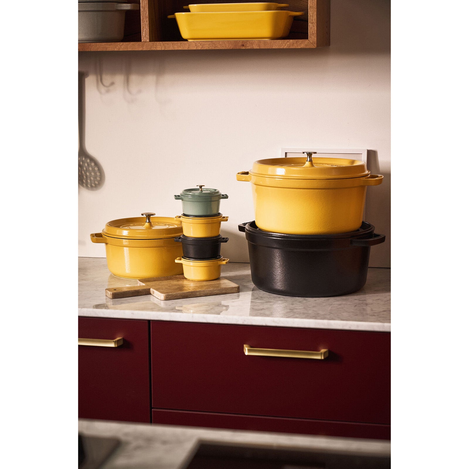 Staub 7-qt Round Cocotte, Citron