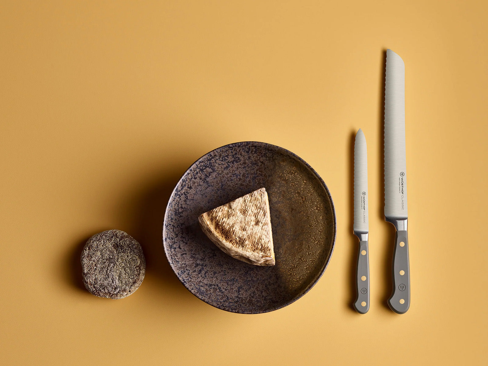 Wusthof Classic 5-Inch Serrated Utility Knife, Velvet Oyster