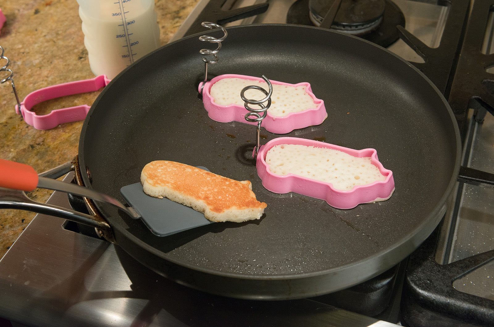 Mobi Little Piggy Silicone Pancake and Egg Molds, set of 2