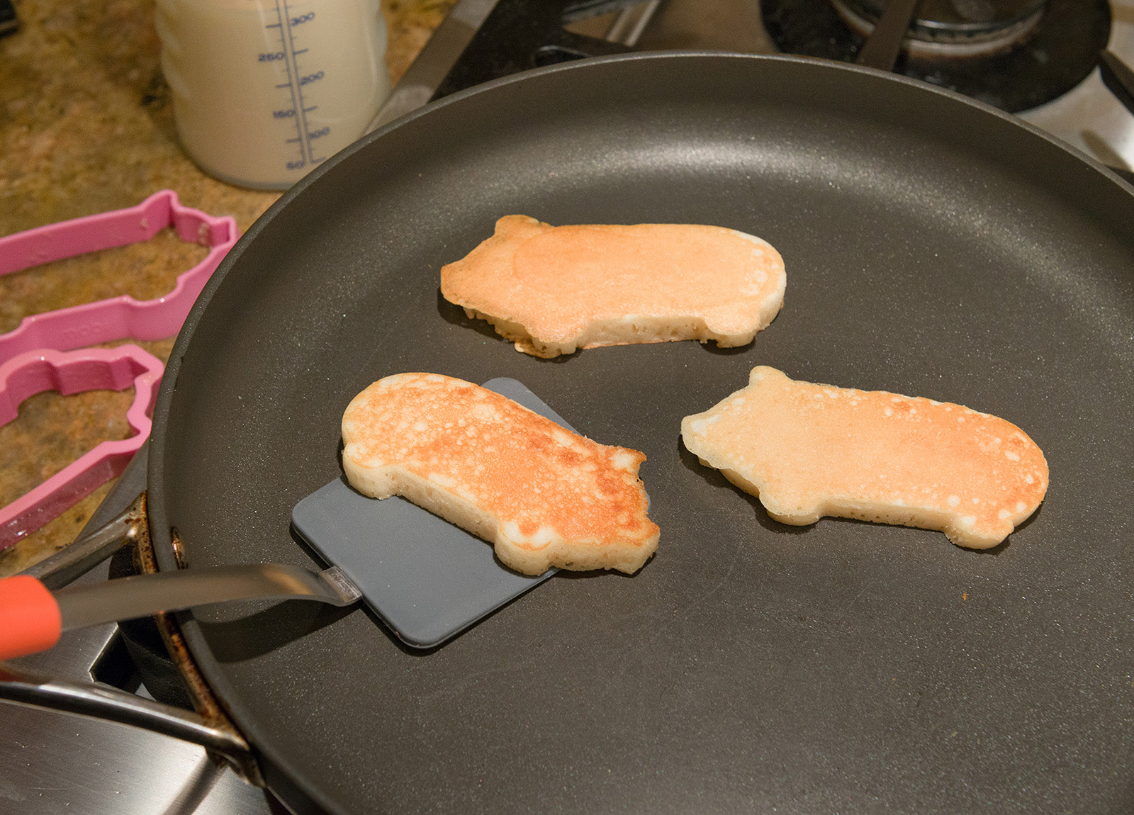 Mobi Little Piggy Silicone Pancake and Egg Molds, set of 2