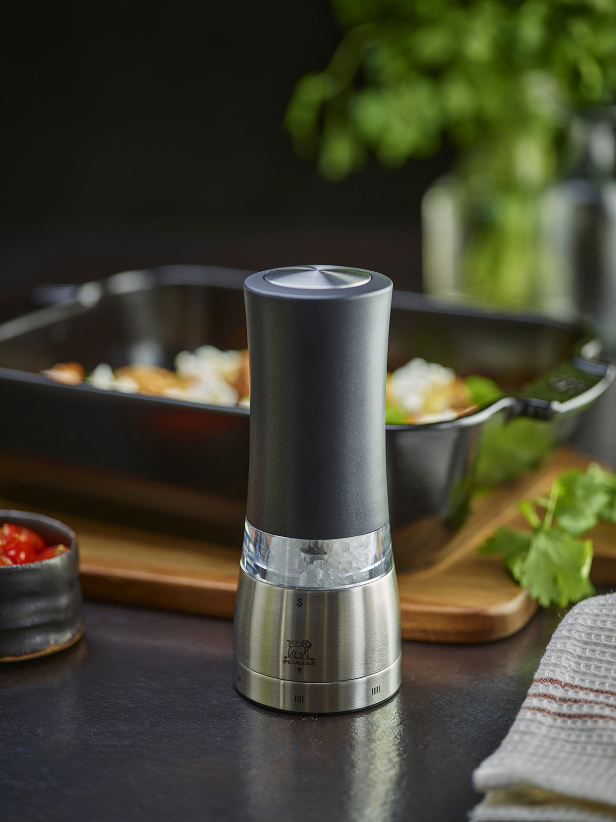 Peugeot Daman Zirlon Electric Salt and Pepper Mill 2 Piece Set, Iridescent Black, 7-Inch