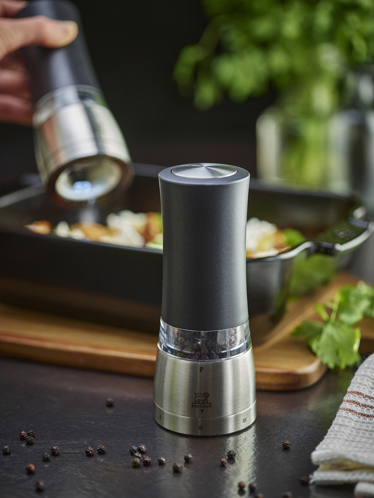 Peugeot Daman Zirlon Electric Salt and Pepper Mill 2 Piece Set, Iridescent Black, 7-Inch