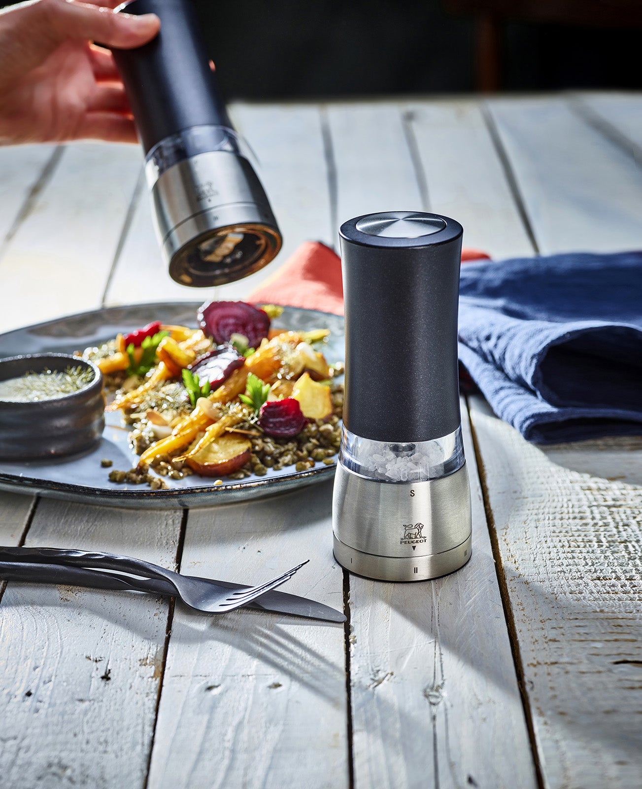Peugeot Daman Zirlon Electric Salt and Pepper Mill 2 Piece Set, Iridescent Black, 7-Inch