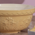 Mason Cash In The Meadow Daffodil Size 30 Mixing Bowl, 1.15 Quart