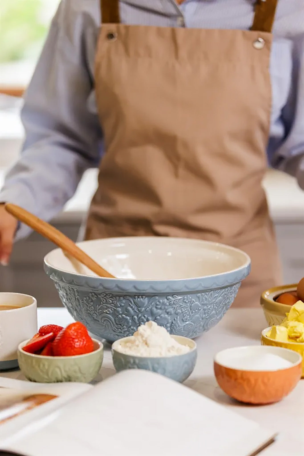 Mason Cash Home to Roost Size 18 Mixing Bowl, 2.85 Quart