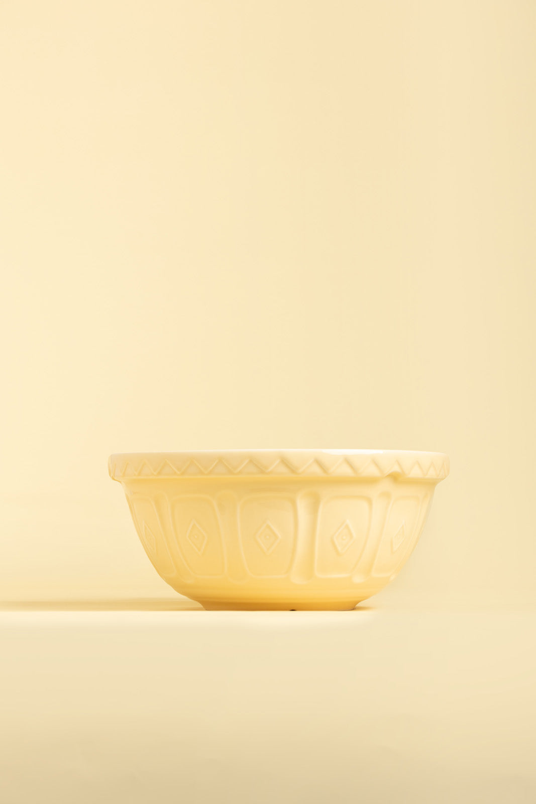Mason Cash Color Mix Yellow Size 12 Mixing Bowl, 4.25 Quart