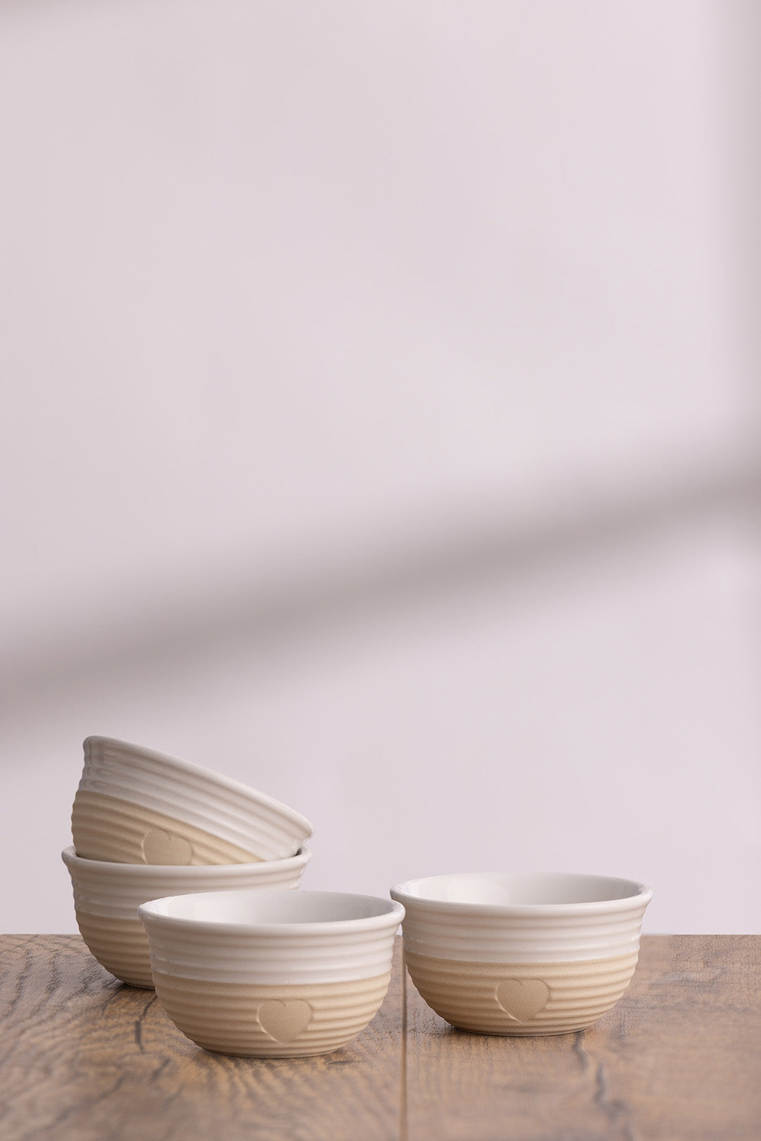 Mason Cash Rustic Charm Batter Bowl, Stoneware Mixing Bowl with Handle & Pour Spout