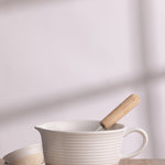 Mason Cash Rustic Charm Batter Bowl, Stoneware Mixing Bowl with Handle & Pour Spout