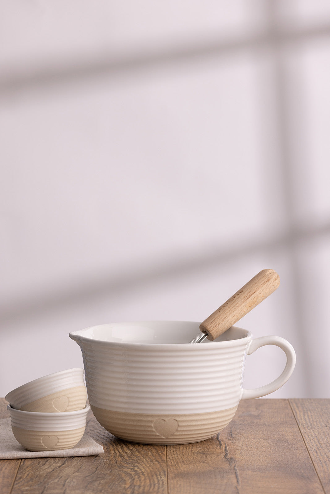 Mason Cash Rustic Charm Batter Bowl, Stoneware Mixing Bowl with Handle & Pour Spout