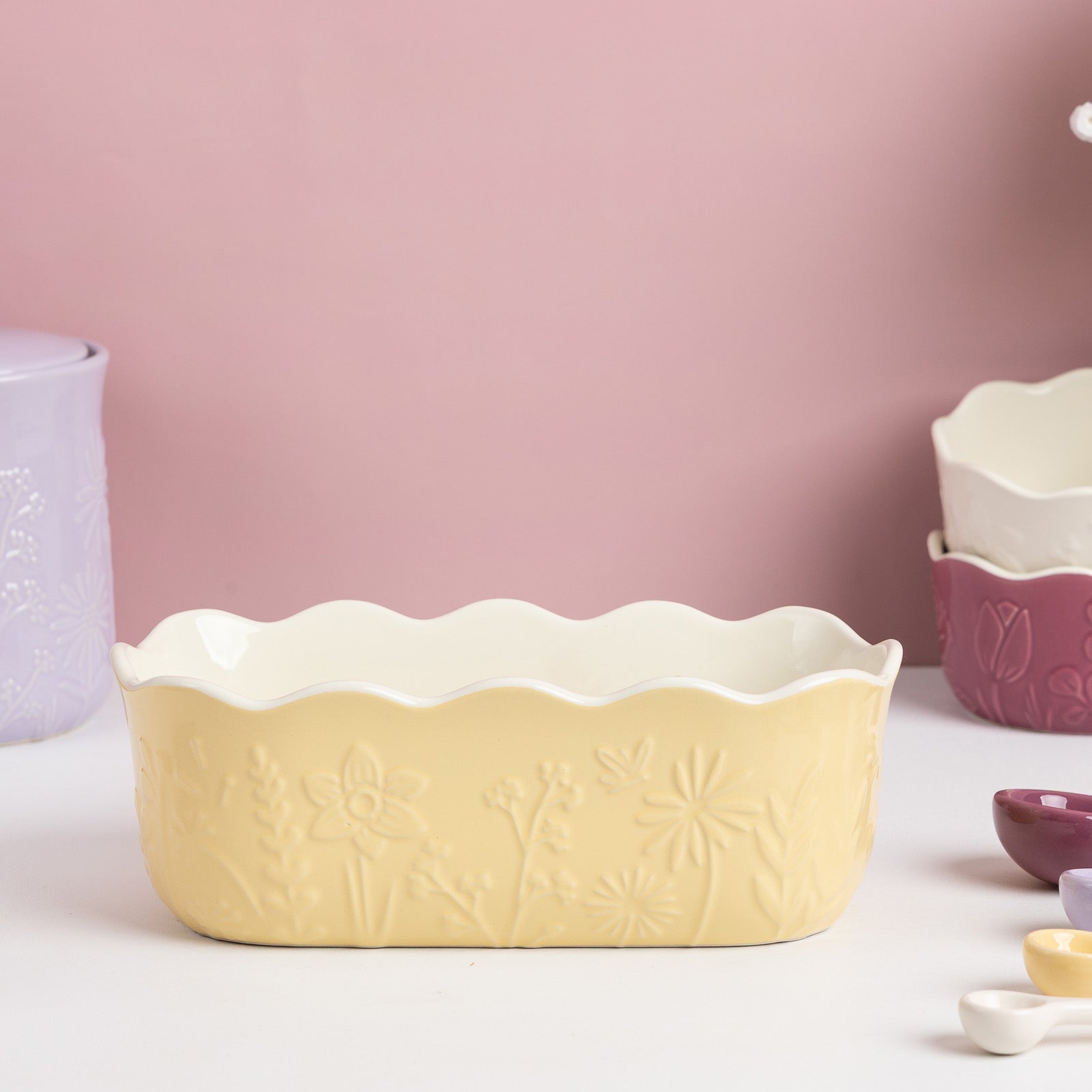 Mason Cash In The Meadow Loaf Pan with Embossed Floral Design, Yellow