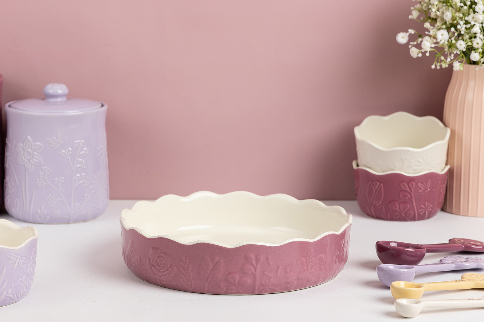 Mason Cash In The Meadow Pie Dish with Embossed Floral Design, Pink