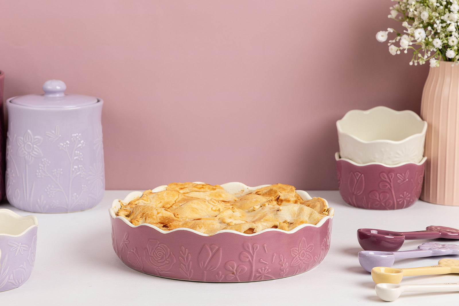 Mason Cash In The Meadow Pie Dish with Embossed Floral Design, Pink