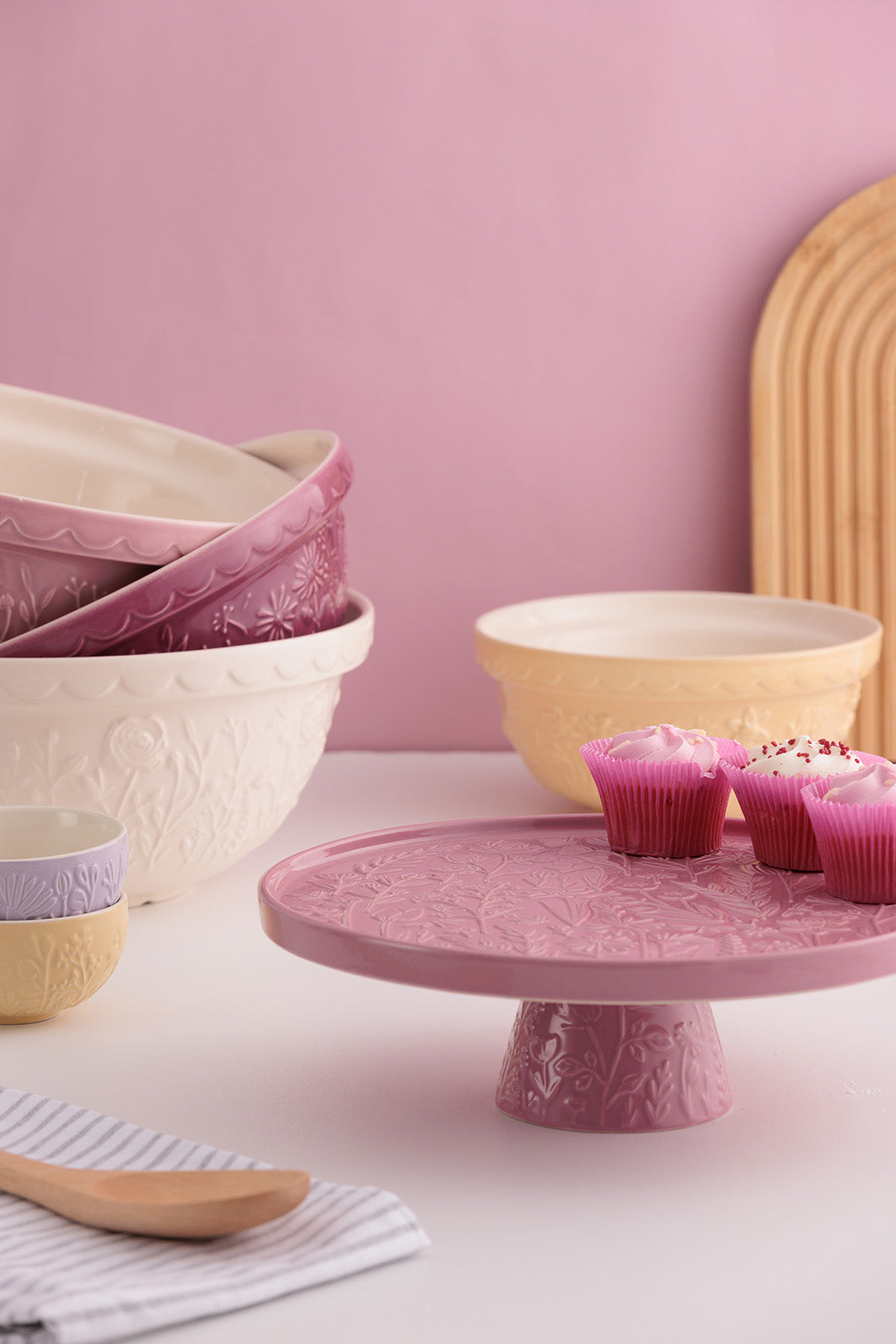 Mason Cash In the Meadow Cake Stand