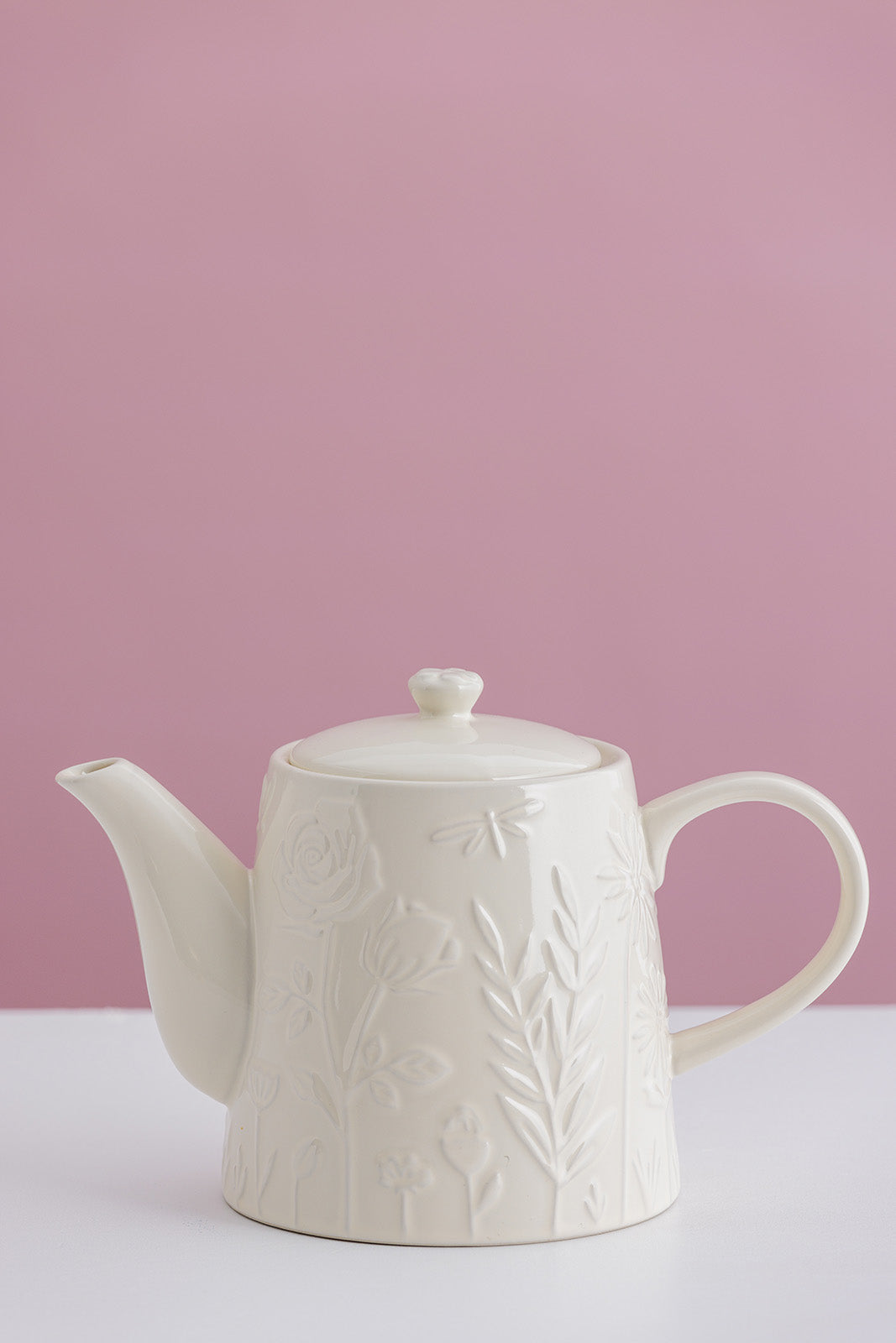 Mason Cash In the Meadow Teapot, 34 fl oz Stoneware Teapot with Embossed Floral Design