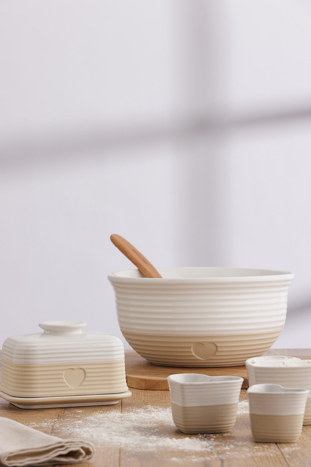 Mason Cash Rustic Charm Butter Dish, Covered Stoneware Butter Keeper