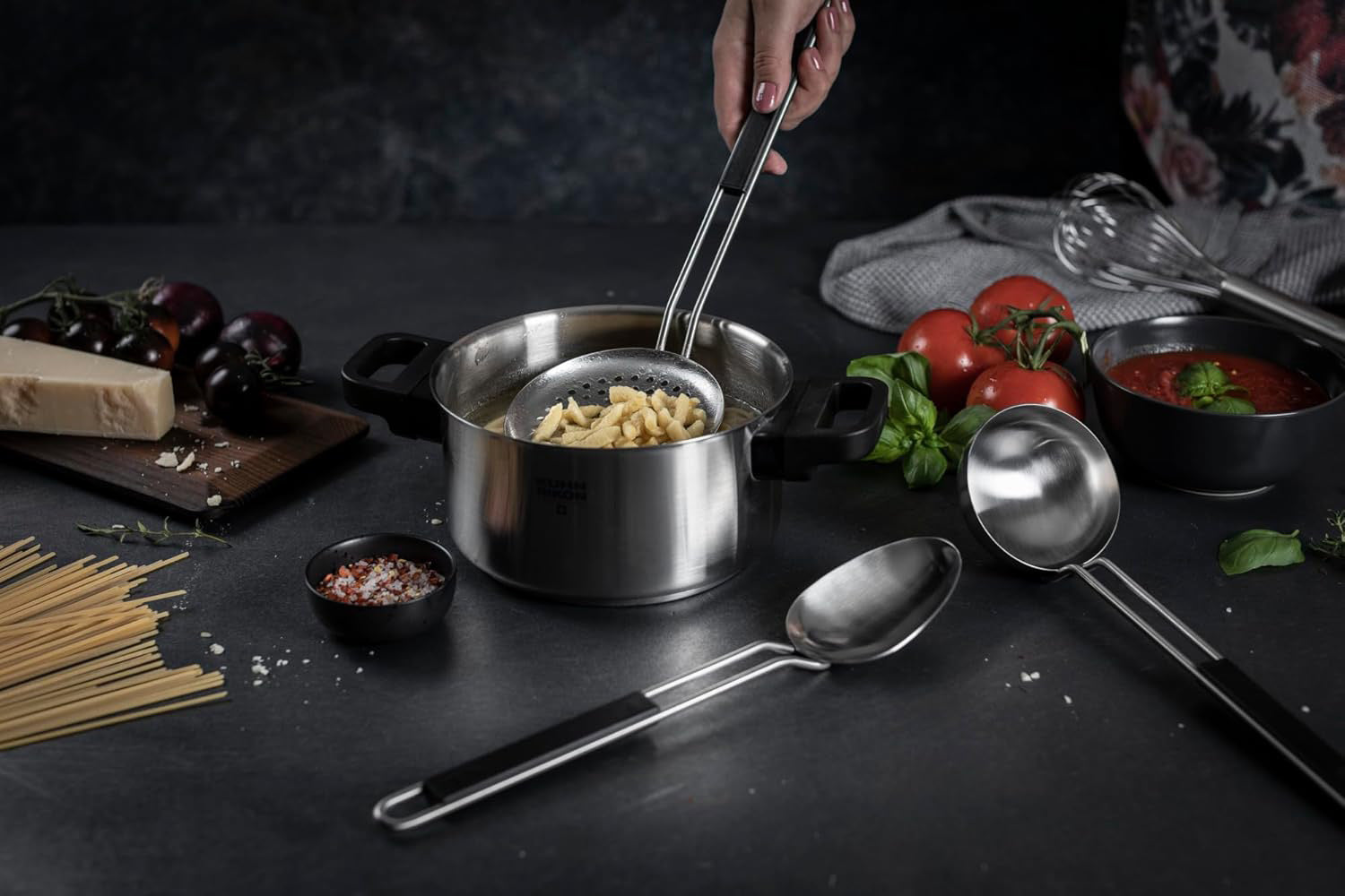 Kuhn Rikon Essential Ladle, Stainless Steel Bowl for Serving Soups, Stews & Sauces