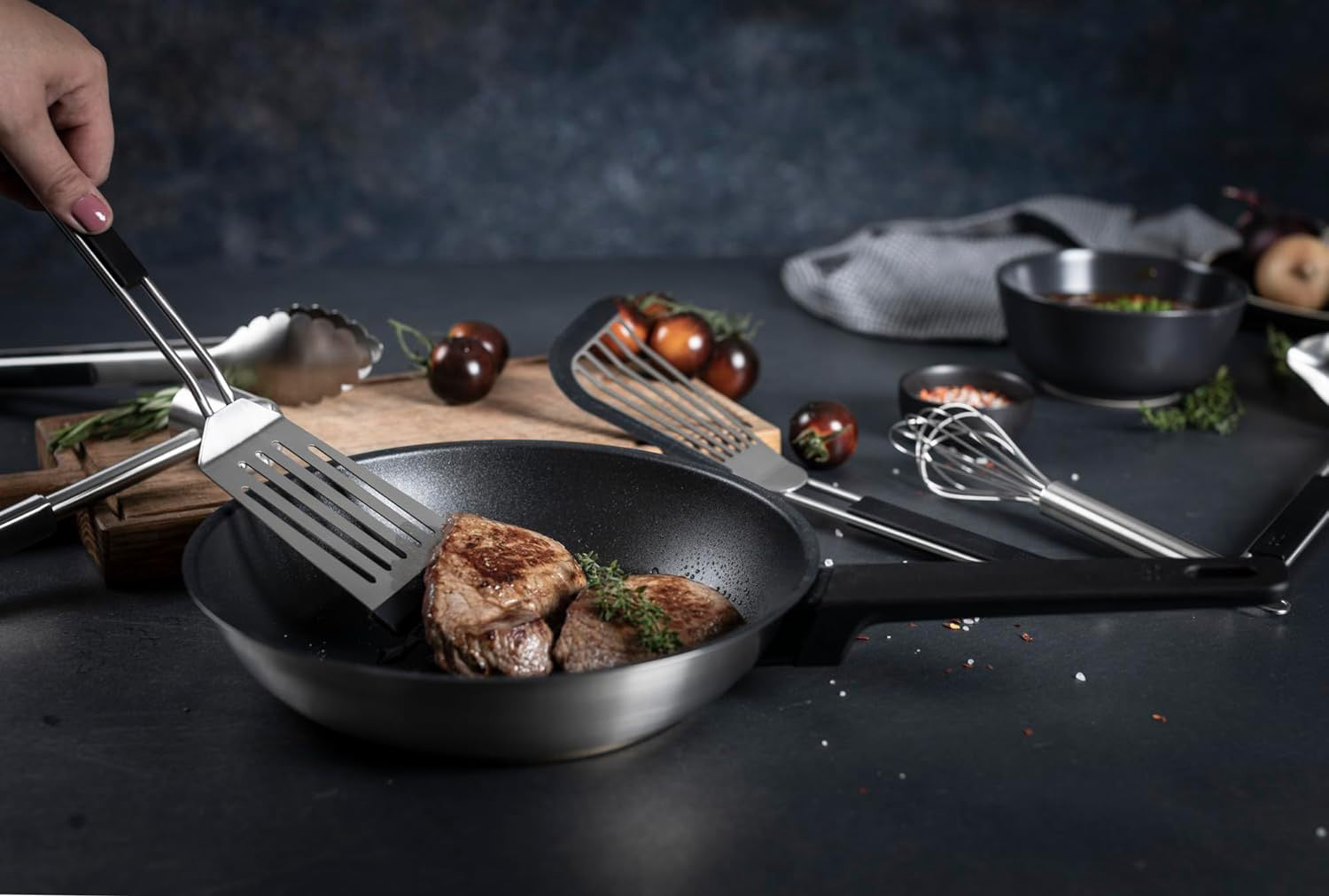 Kuhn Rikon Essential Swivel Peeler with Stainless Steel Swivel Blade