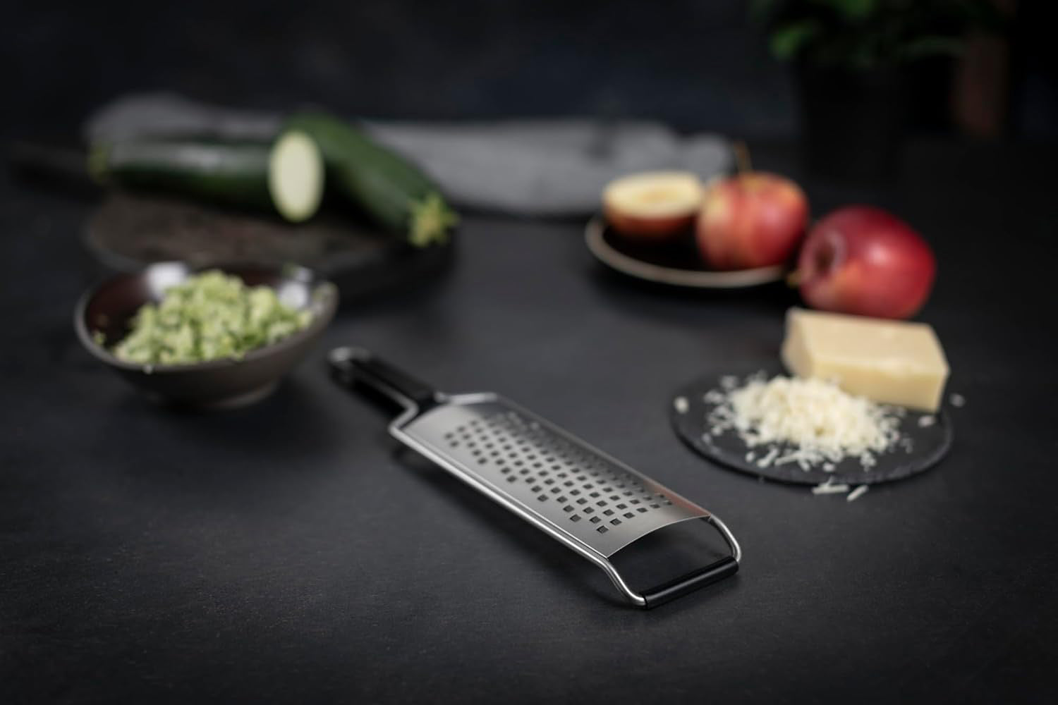 Kuhn Rikon Essential Medium Grater with Ultra-Sharp Stainless Steel Blade for Cheese, Vegetables & Fruit