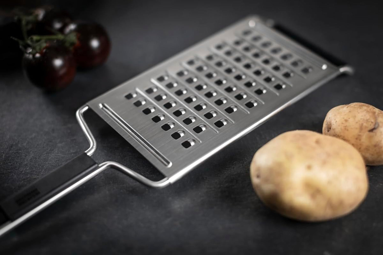 Kuhn Rikon Essential Coarse Grater with Ultra-Sharp Stainless Steel Blade for Vegetables, Cheese & Potatoes