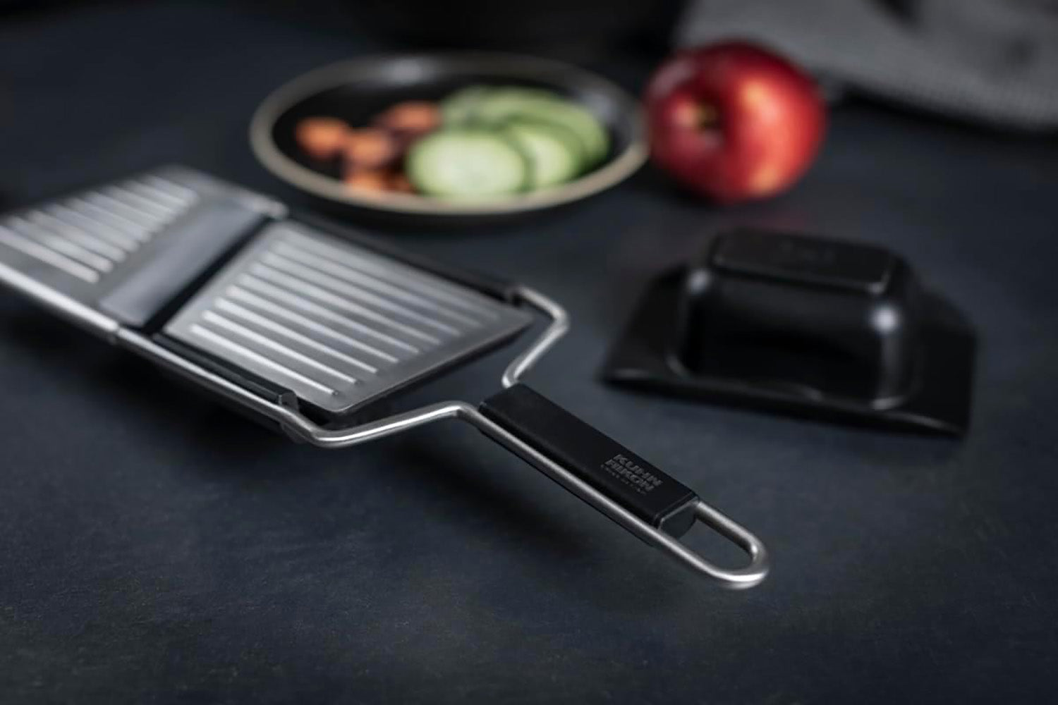 Kuhn Rikon Essential Mandoline Slicer with Adjustable Stainless Steel Blade for Vegetables & Fruit