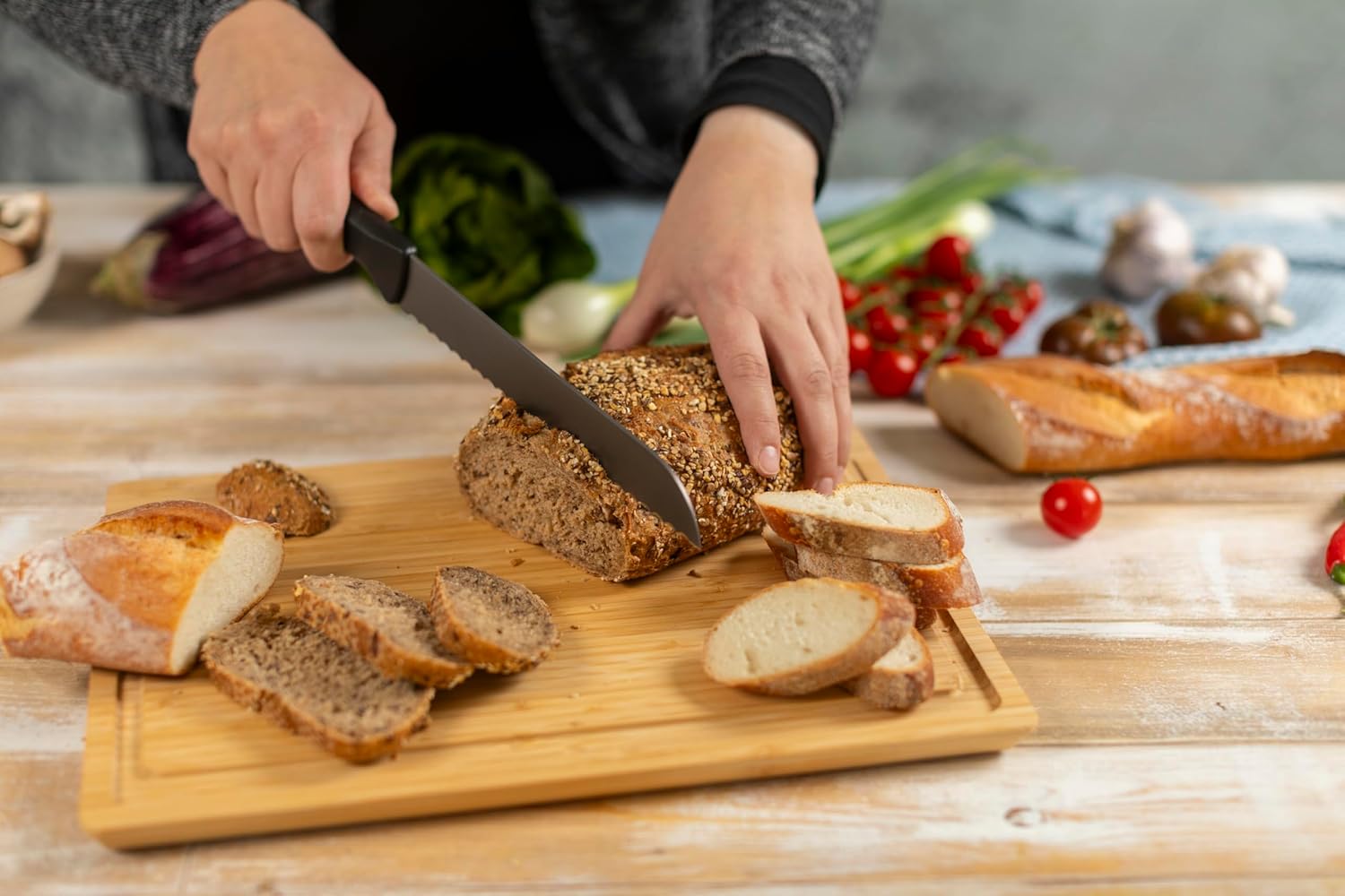 Kuhn Rikon ICED Bread Knife 7.87-Inch, Ice Hardened German Stainless Blade