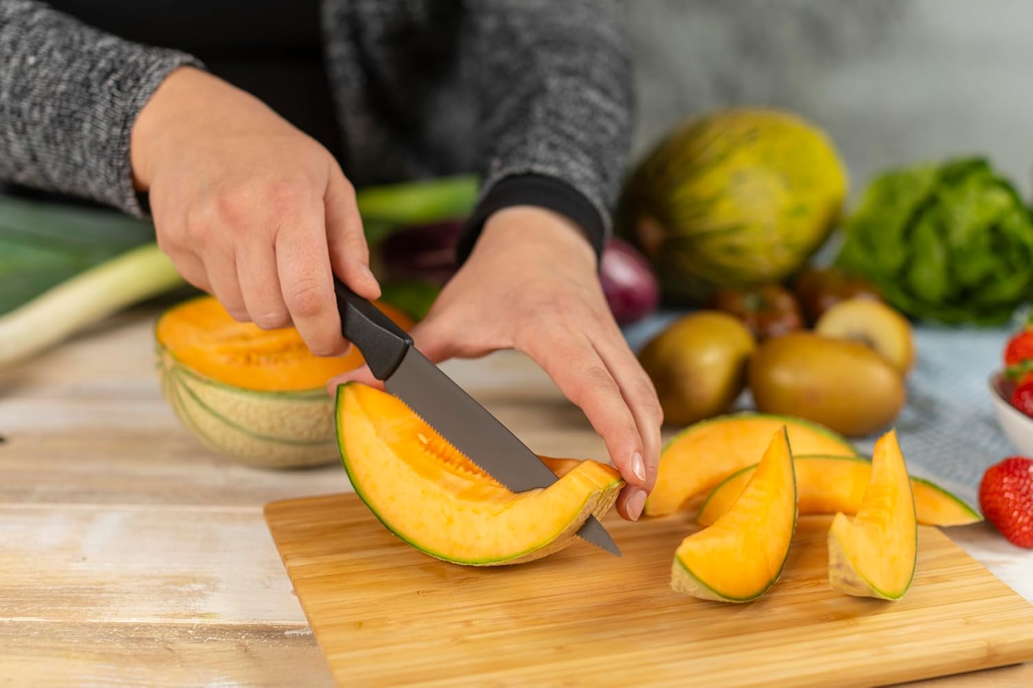Kuhn Rikon ICED Serrated Utility Knife 5.12-Inch, Ice Hardened German Stainless Blade