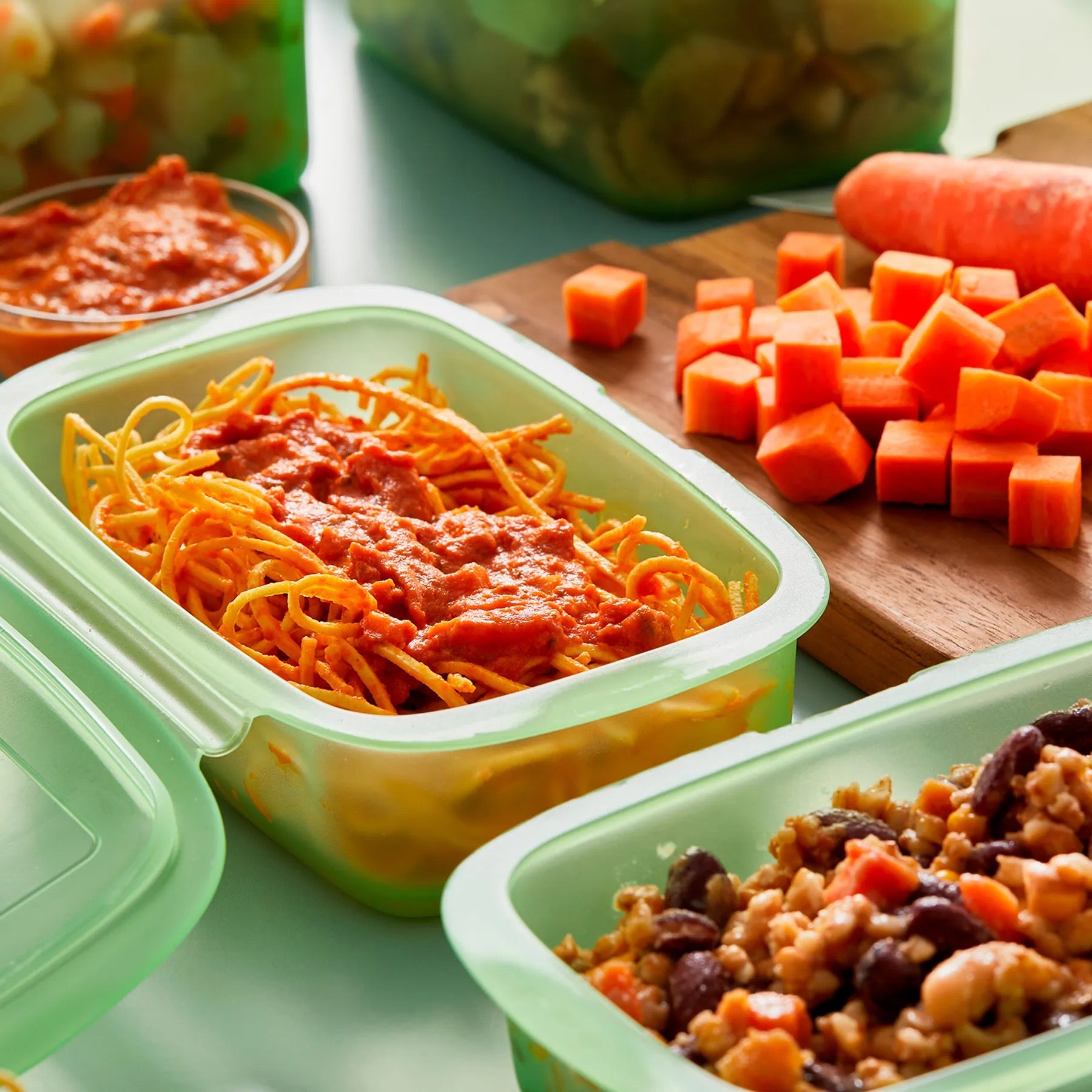 Lekue Reusable Silicone Food Storage Box, 16.9-ounce