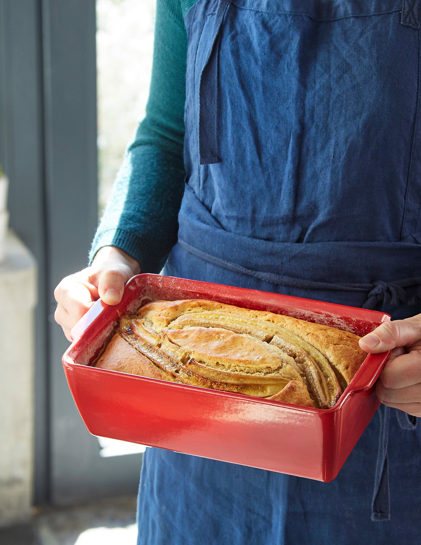 Emile Henry Bread Loaf Baker With Lid, Burgundy