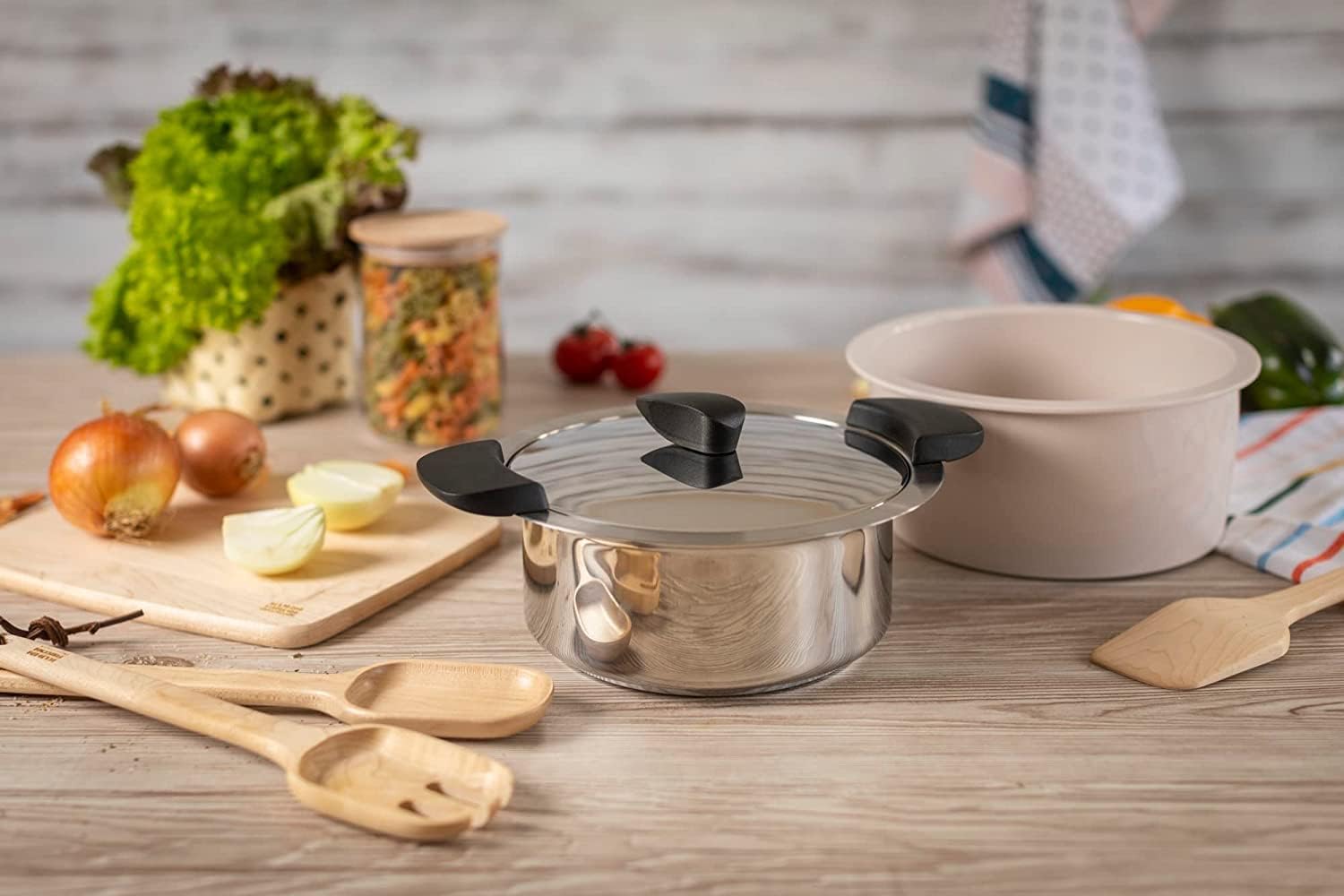 Kuhn Rikon Hotpan Stainless Steel Cooking Pot with Insulated Bowl, 1-Quart, Sand