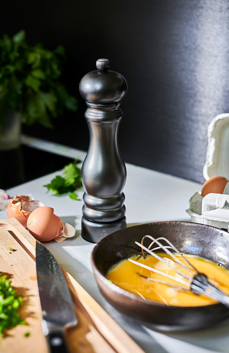 Peugeot Paris Chef u'Select 9-Inch Pepper Mill, Carbon