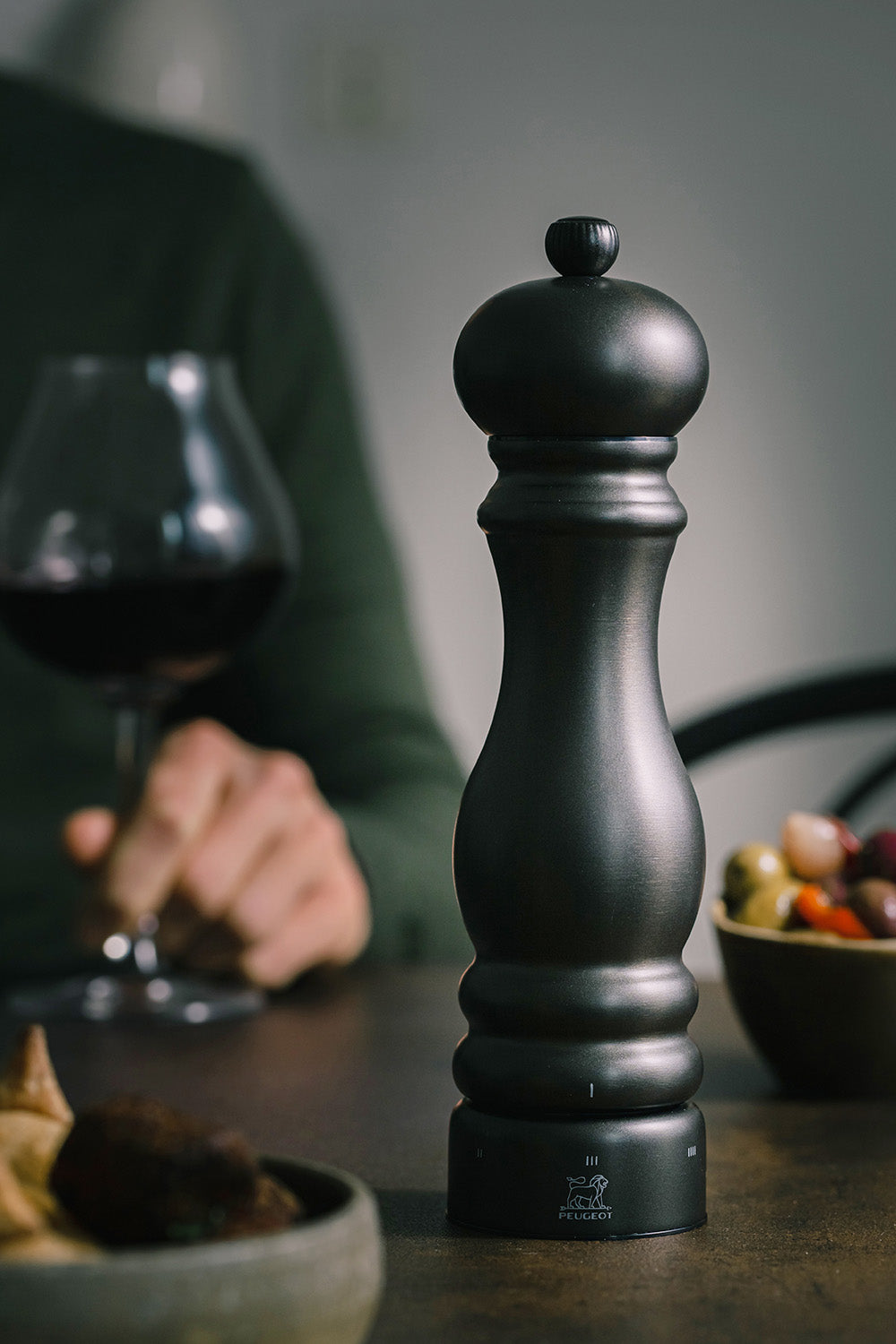 Peugeot Paris Chef u'Select 9-Inch Salt Mill, Carbon