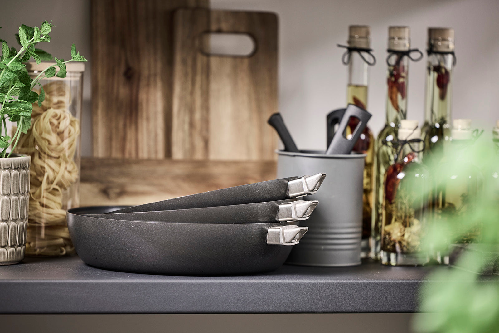 Scanpan Urban 2 Piece Nonstick Fry Pan with Detachable Handle, 9.5" and 11"