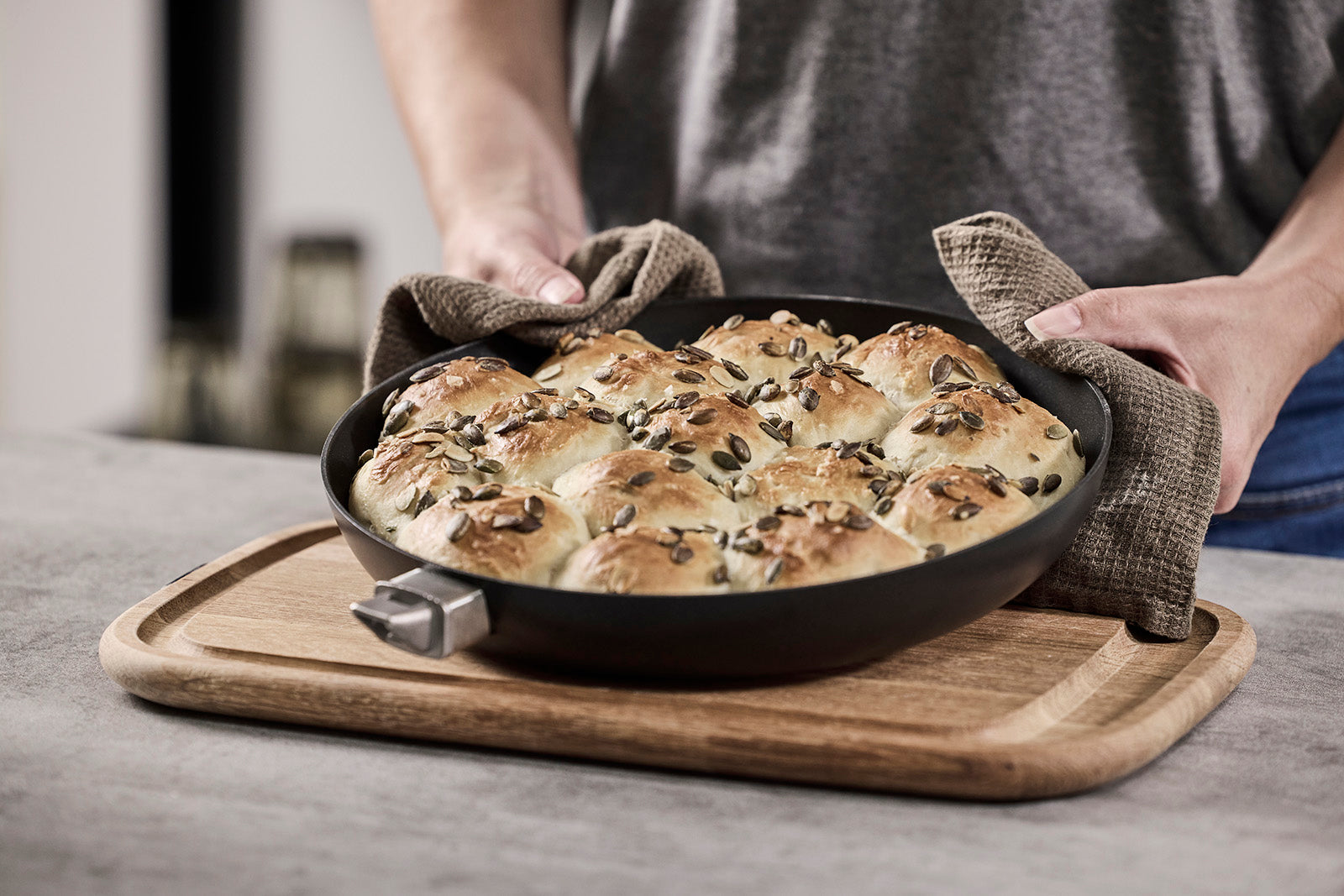 Scanpan Urban 3 Quart Saute Pan with Detachable Handle, 11-Inch