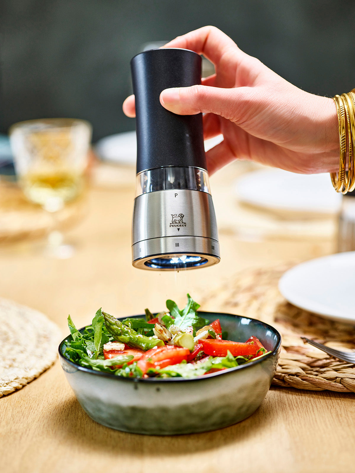 Peugeot Daman Electric Pepper Mill, Iridescent Black, 7 Inch