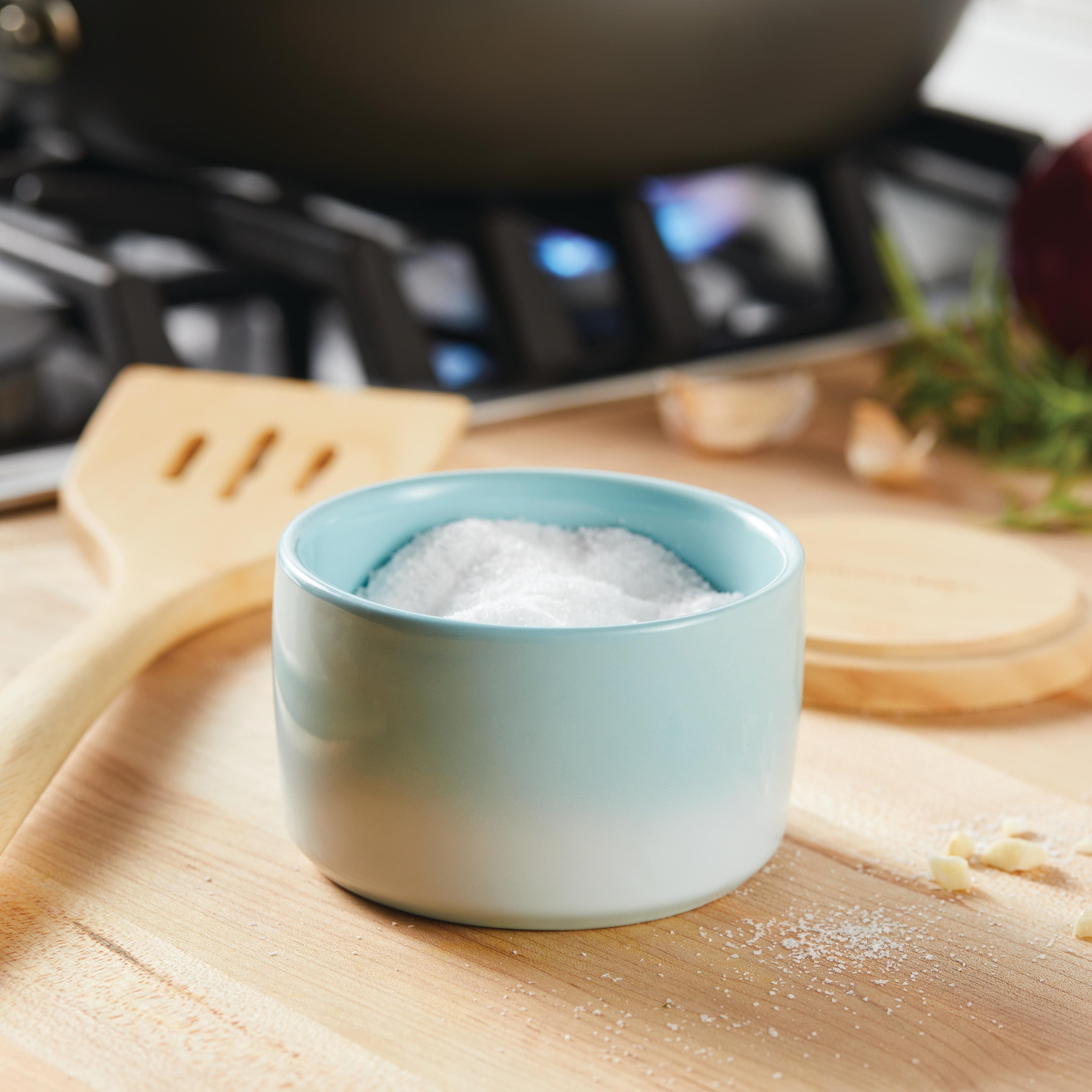 Rachael Ray 9-ounce Ceramic Salt and Spice Box with Wood Lid, Light Blue Ombre