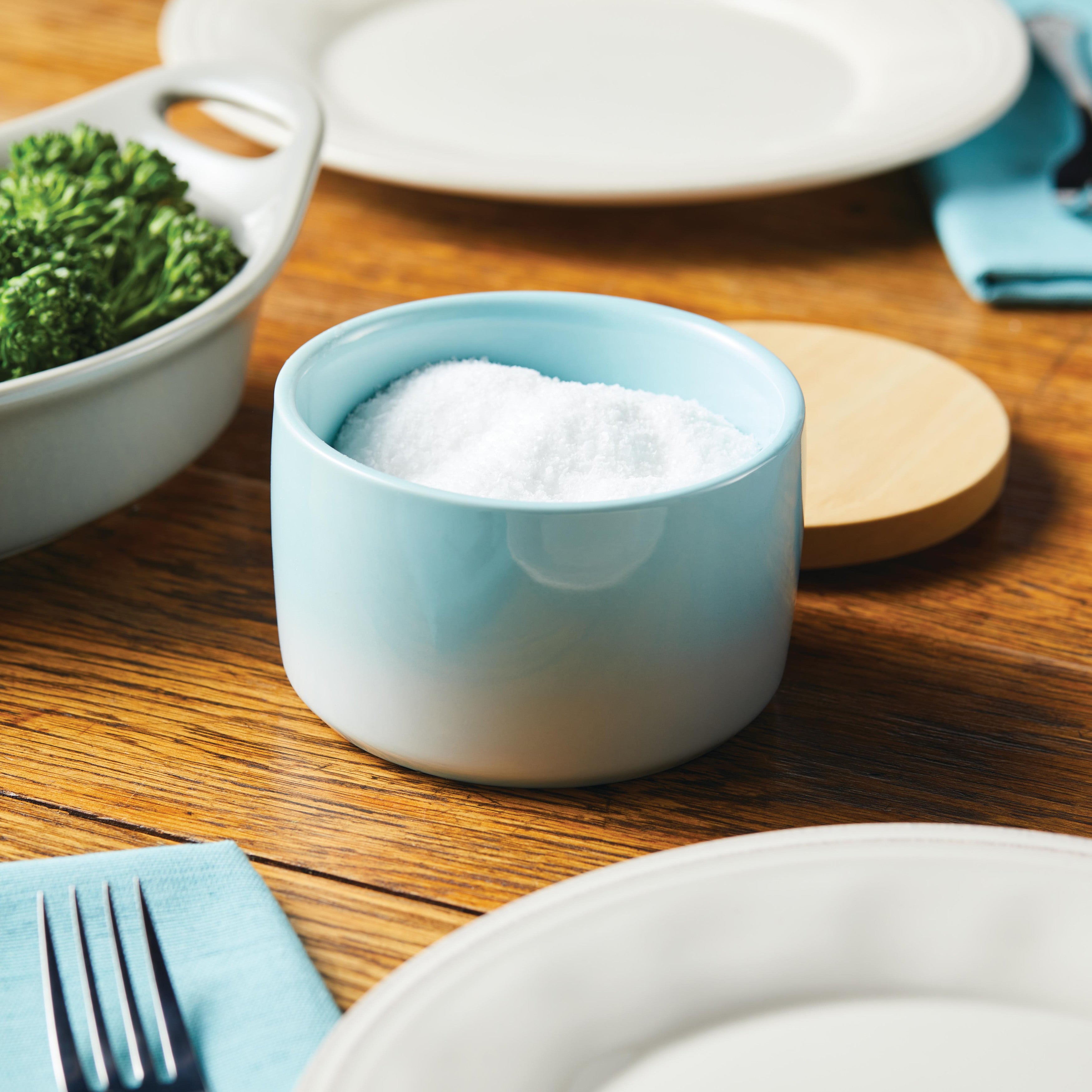 Rachael Ray 9-ounce Ceramic Salt and Spice Box with Wood Lid, Light Blue Ombre