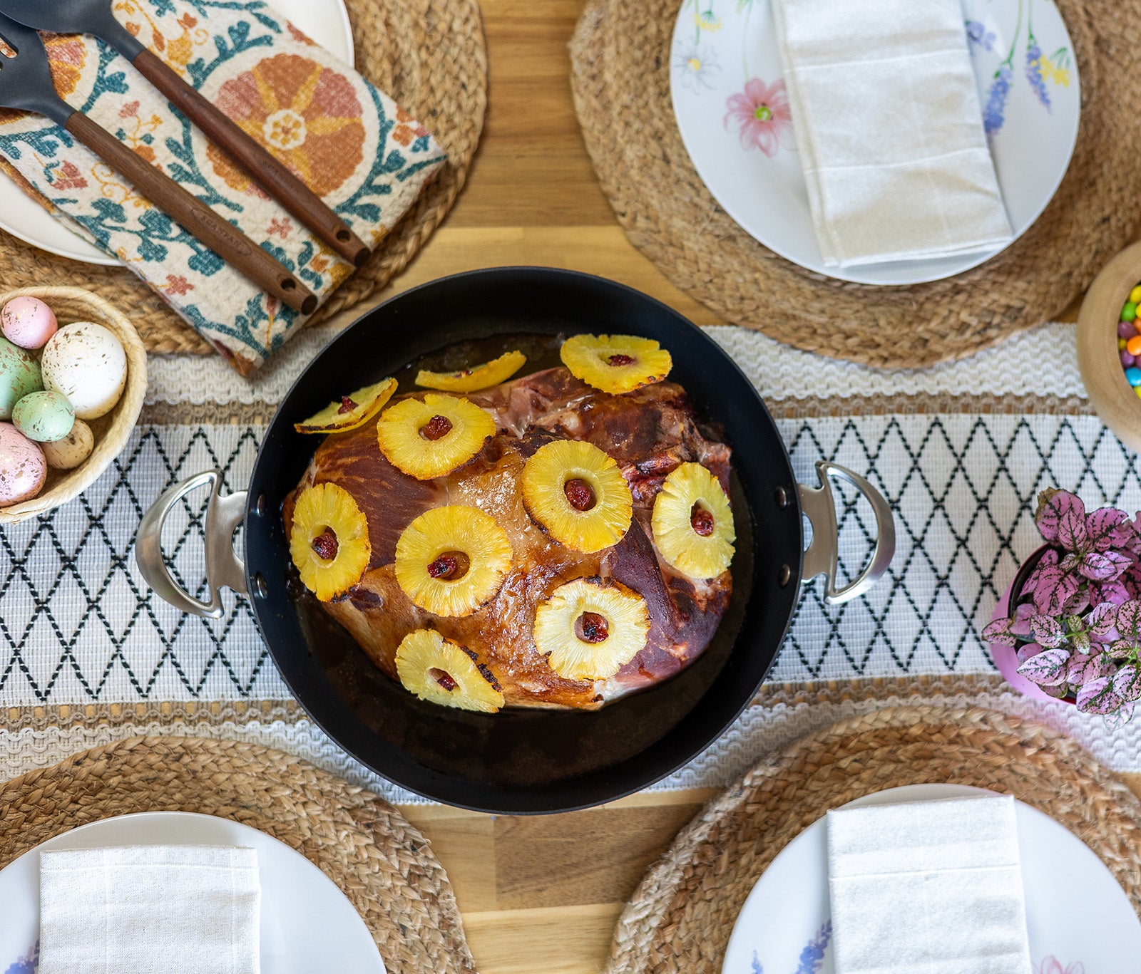 Scanpan Professional 4.5 Quart Low Sauce Pot, 10.25 Inch