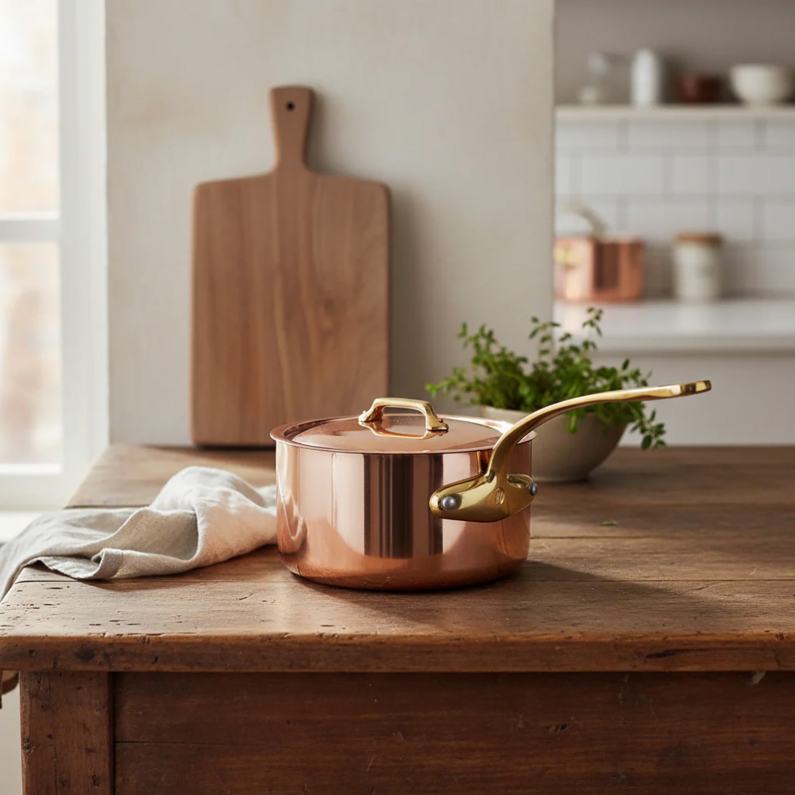 Mauviel M'Heritage 200 B 2mm Polished Copper & Stainless Steel Sauce Pan With Lid, And Brass Handles, 1.8-qt, Made in France