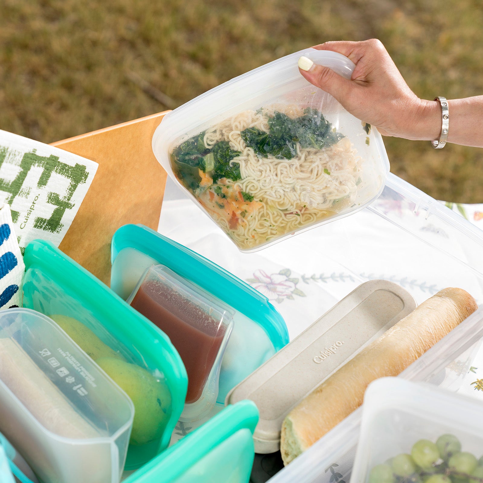 Cuisipro Pack-It Silicone Reusable Stand Up Storage Bag, 1300ml/44 oz, Clear