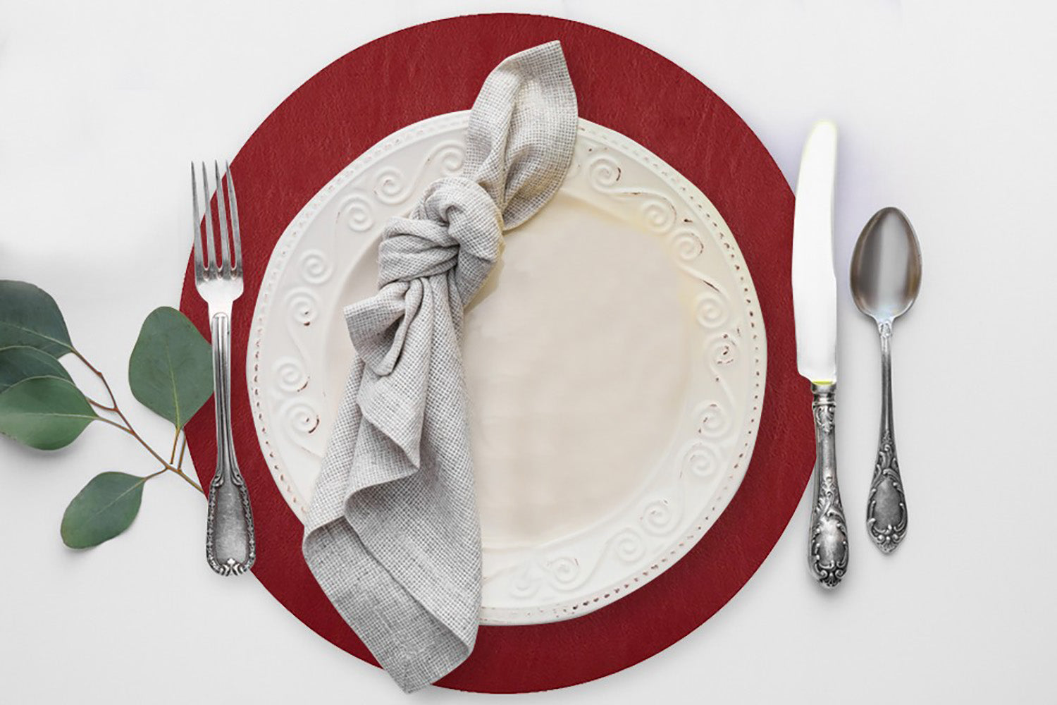 Davanti by Frieling Mattola Placemats Set of 6, Round 15 Inch Indoor Outdoor Table Placemats, Earth Red