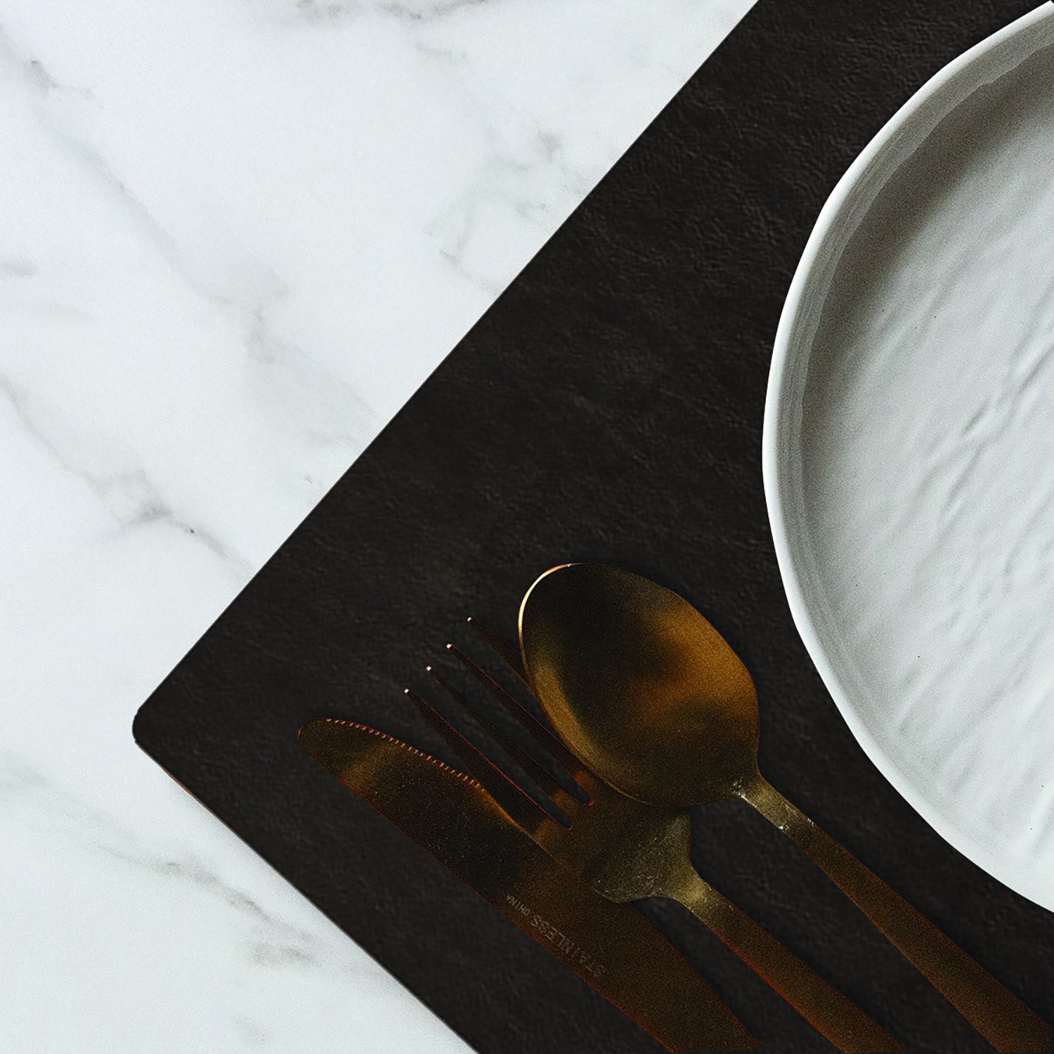 Davanti by Frieling Mattola Placemats Set of 6, Rectangular 16.5 x 12.5 Inch Indoor Outdoor Table Placemats – Black