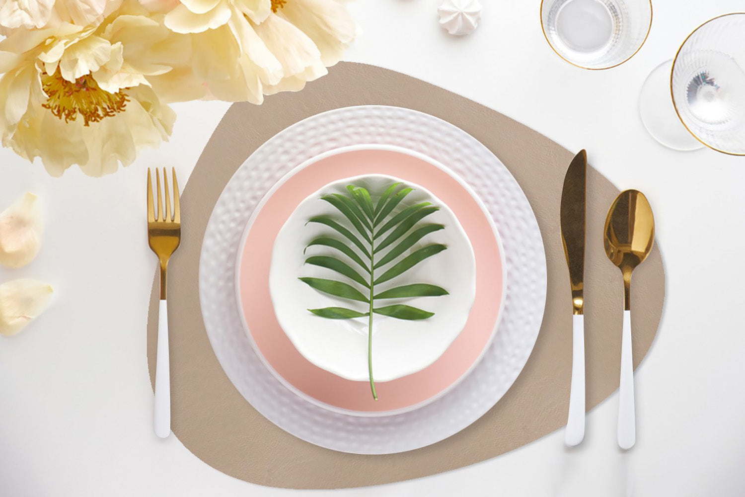 Davanti by Frieling Mattola Placemats Set of 6, Stone, 18.5 x 15.3 Inch Indoor Outdoor Table Placemats – Taupe